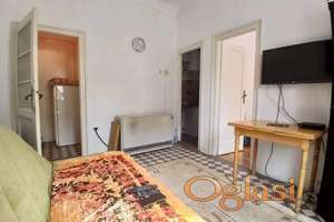 Izdajemo 1.5 stan u centru, Dobračina, 30m2